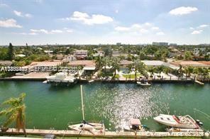 Building Photo - 2350 NE 135th St