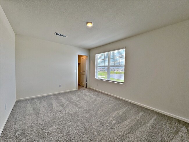 Building Photo - 8431 Vacek Xing Wy