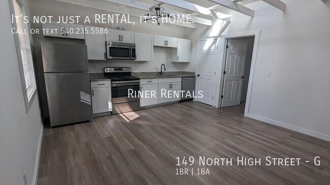 Primary Photo - 149 N High St