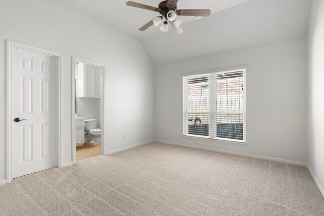 Building Photo - 2602 White Falls Dr