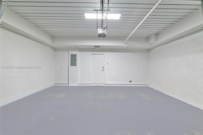 Building Photo - 2509 San Pietro Cir