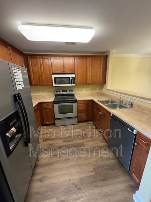 Building Photo - 14 Winter Lake Cir