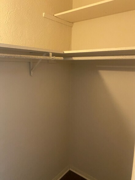Walk In Closets - 1945 Benecia Ave