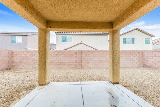 Building Photo - 7101 River Meadows Ave