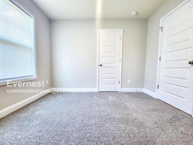 Building Photo - 1754 Live Oak Ln