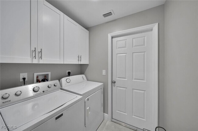 Building Photo - 1006 Albert Ave