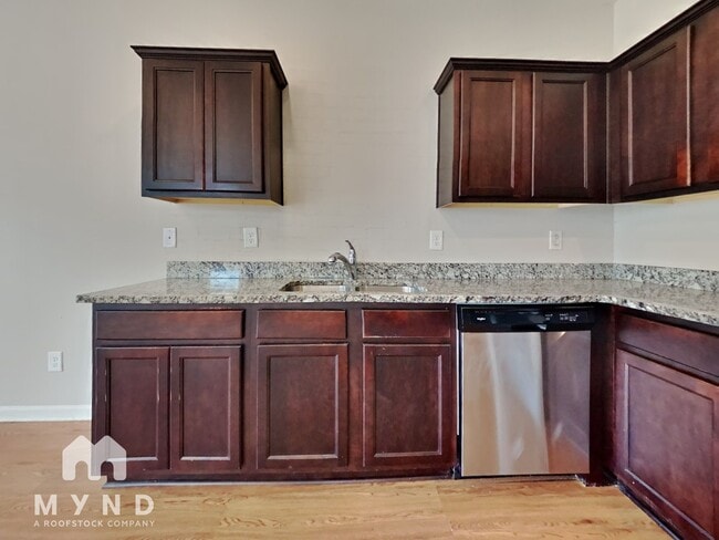 Building Photo - 11973 Fuller St