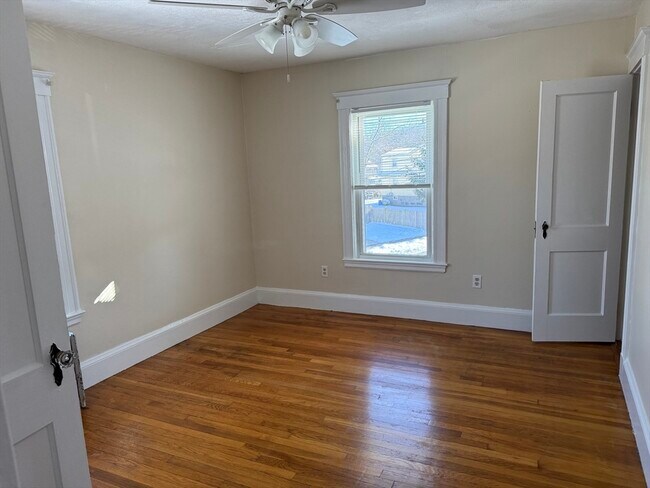 Building Photo - 62 Willow St