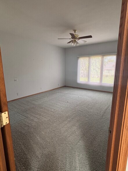 Primary bedroom - 9134 Pioneer Ct