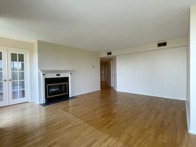 Building Photo - 511 Aurora Ave