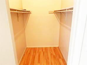 Building Photo - 806 W 24th St