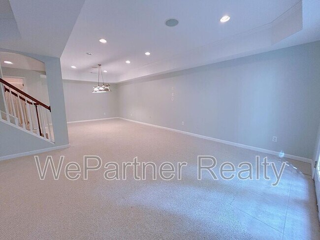 Building Photo - 280 Graystone Way