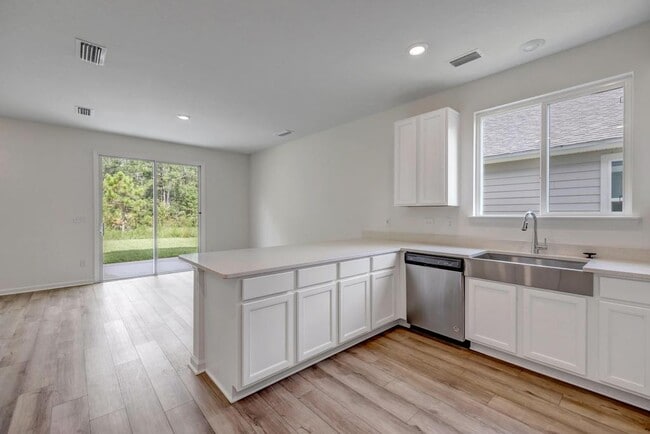 Building Photo - 115 Gourd Is Wy