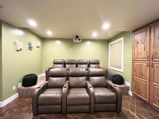 Building Photo - 2035 Quartzridge Dr