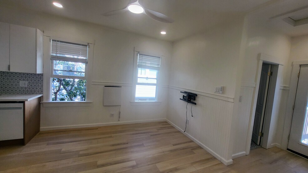 Living room - 2112 Ashby Ave