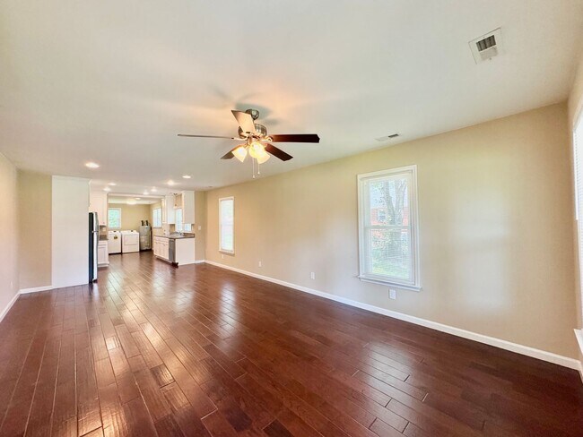 Building Photo - The Home You’ve Been Searching For!