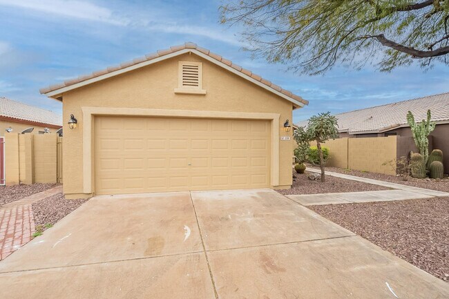 Building Photo - 338 N 152nd Dr