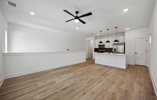Building Photo - 8021 Cora St