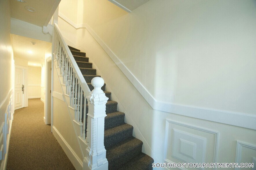 Building Photo - 501 E Broadway