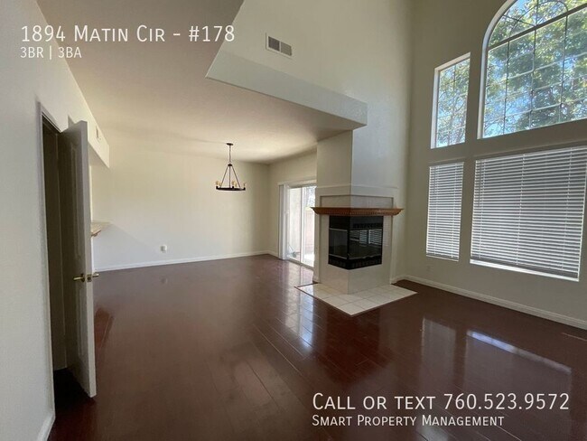 Building Photo - 1894 Matin Cir