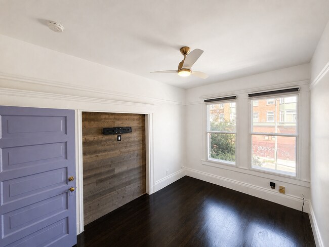 Building Photo - 398 Guerrero St