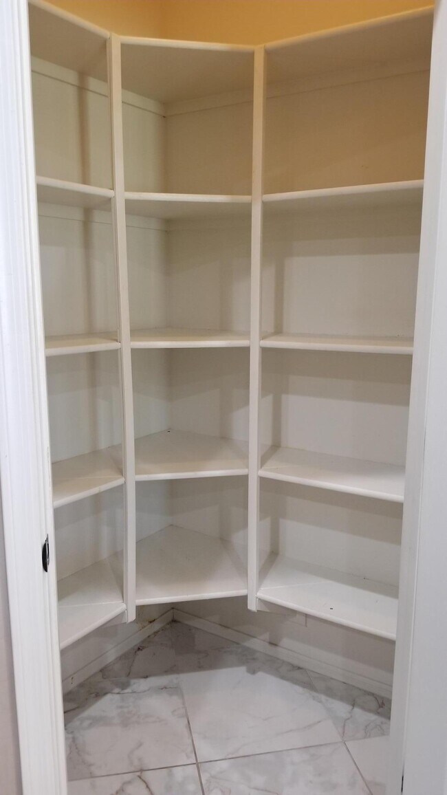 Building Photo - 2248 E Ottawa Ln