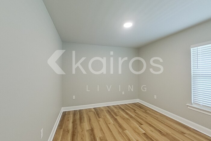 Building Photo - 13760 Willowmore Dr