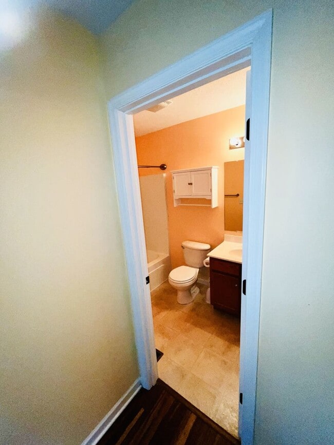 Building Photo - Townhouse in the City of Harrisonburg