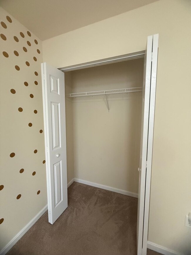 Building Photo - FOR RENT-Available Now! 3 Bed / 2.5 Bath Town-home