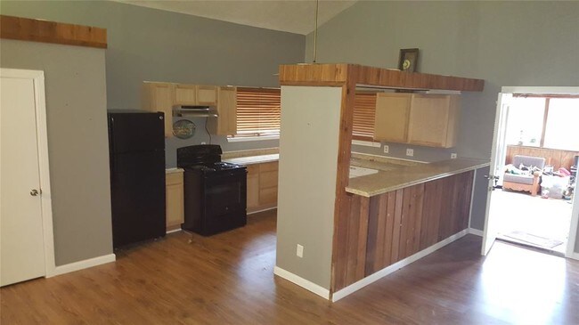 Building Photo - 25802 Beaver Run Dr