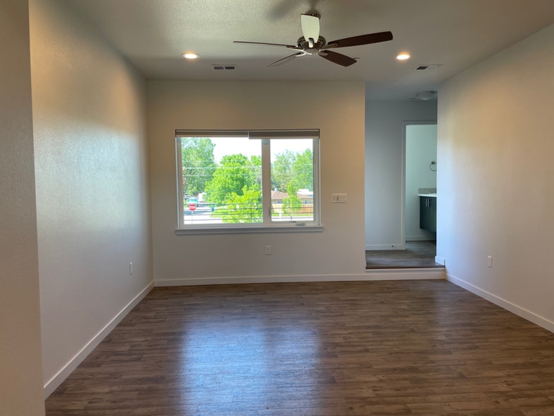 Building Photo - 225 Green Leaf Street