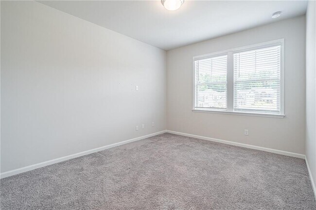 Building Photo - 1825 Wellston Dr