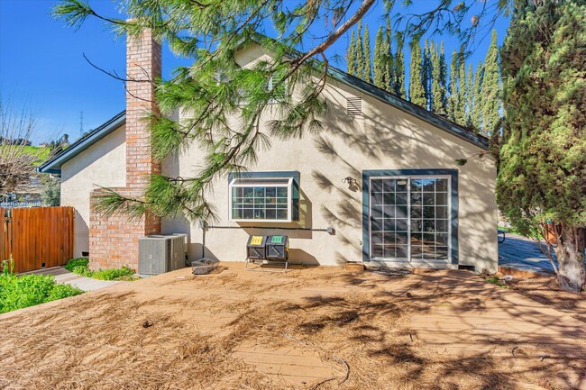 Building Photo - Freshly Renovated Single-Family Home for Rent