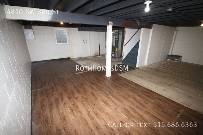 Building Photo - 2 Bedroom 1 Bath Duplex with egress window...