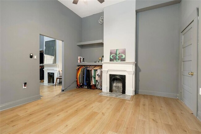 Building Photo - 1837 Touro St