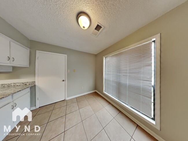 Building Photo - 7071 Atherton Cove