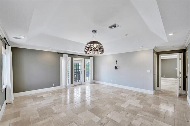 Building Photo - 1744 SE 9th St