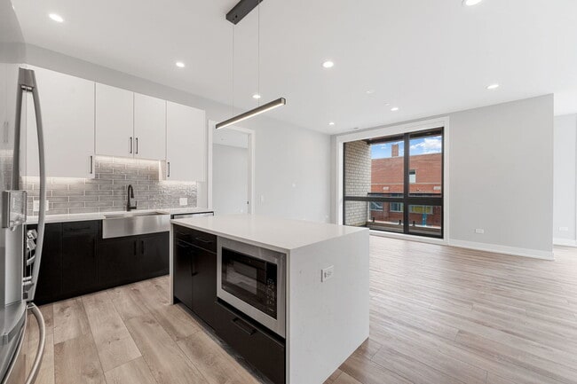 Building Photo - 1606 S Ashland Ave