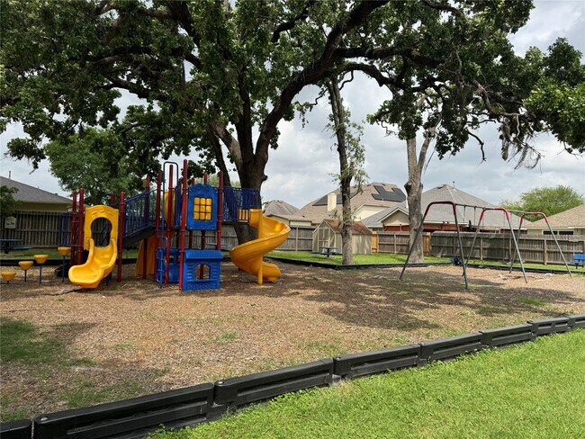 Building Photo - 13318 Raven Roost Dr