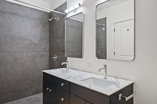 Building Photo - Spinning Mill