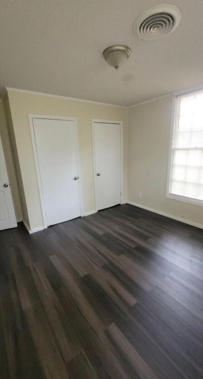 Building Photo - 308 Forrestal Ln