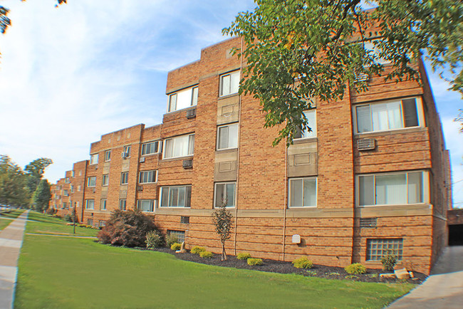 Highland House Apartments - 11810-11830 Lake Rd Lakewood OH 44107 ...