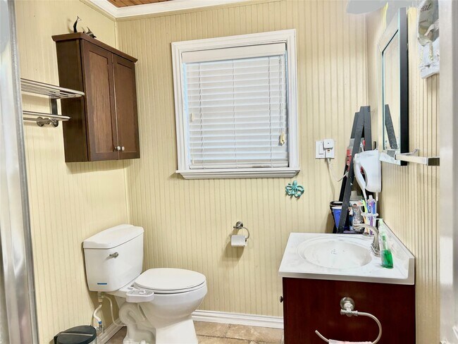 Building Photo - 1256 Canal E