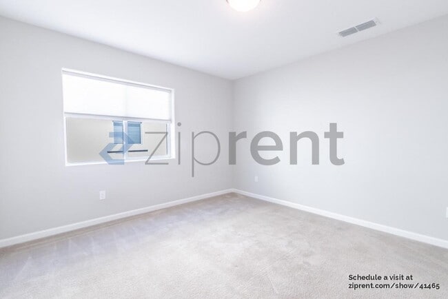 Building Photo - 776 Open Range Ave