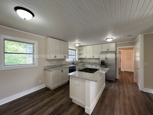 Building Photo - 1922 W Gregory St