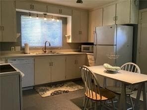 Building Photo - FREE MAY RENT + Great Location- Close to H...
