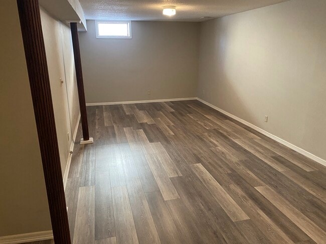 Building Photo - 386 1st Ave SE