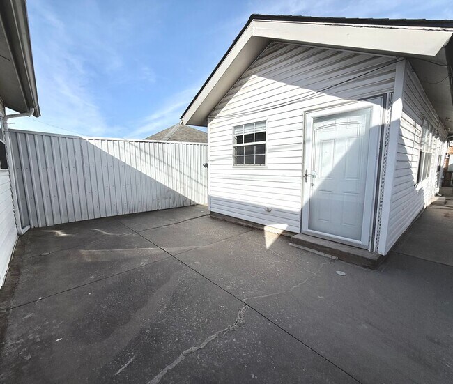 Building Photo - Large 4BD 2BA Home w/ Bonus Room close to Oklahoma City University!!