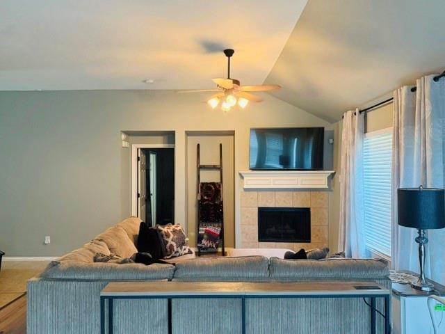 Building Photo - 2409 Monroe Dr