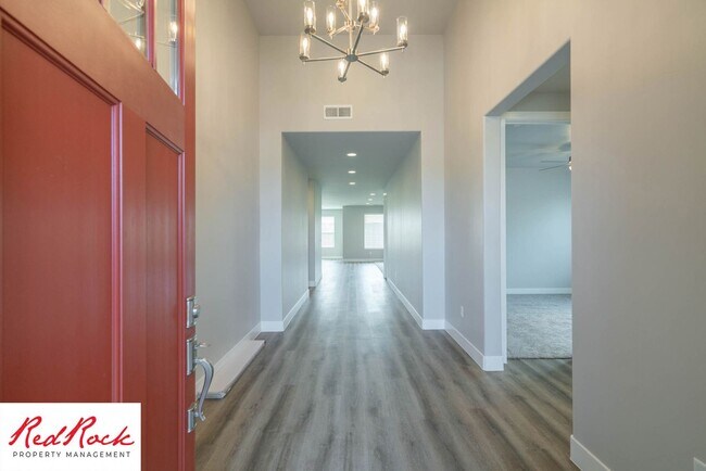 Building Photo - Beautiful 4-Bedroom 2.5 Bath with a 3 Car ...